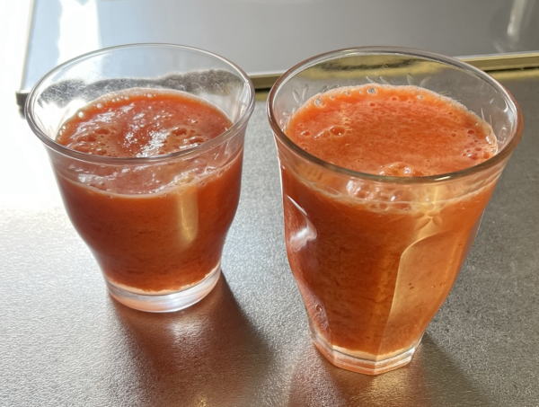 人参・トマト・レモンの絞りたてジュース